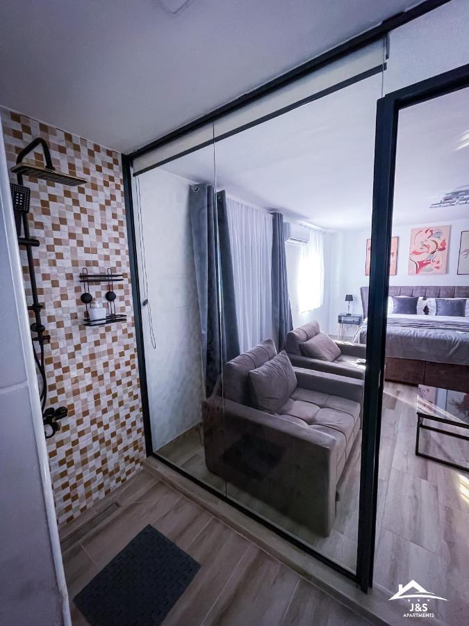 J&S Apartments Ni Eksteriør billede